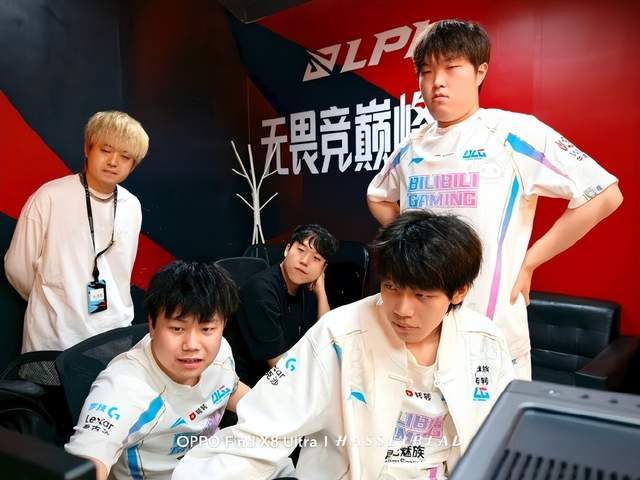 阵捷克的比 阵捷克的比